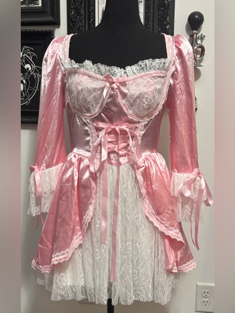 NWT Dolls Kill / Trickz N’ Treatz Cake Queen Marie Antoinette Costume Dress